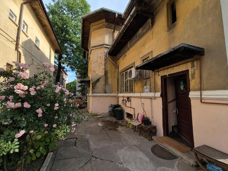 Piata Muncii, apartament in vila intr-o zona foarte buna